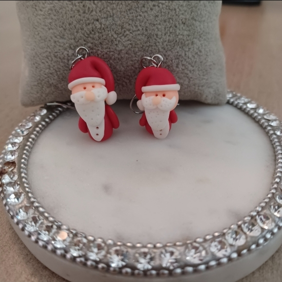 Red Holiday Christmas Santa Claus Clay Dangle Drop Earrings - Picture 5 of 7